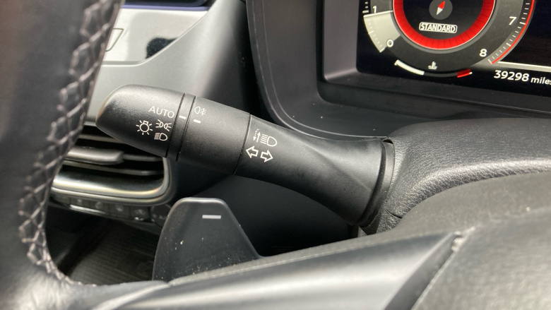 Nissan Juke 1.0 DiG-T N-Connecta 5dr DCT Petrol Hatchback